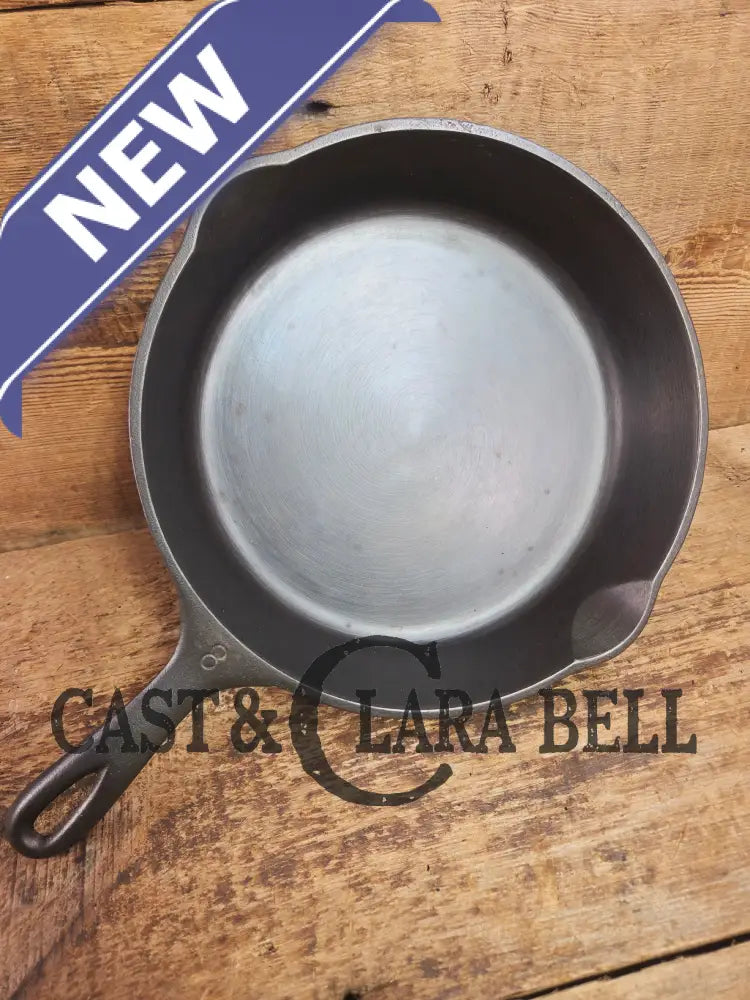 The Classic! 1930’s Wagner Ware #8 Cast Iron Skillet with Stylized Logo 1058 M Skillet