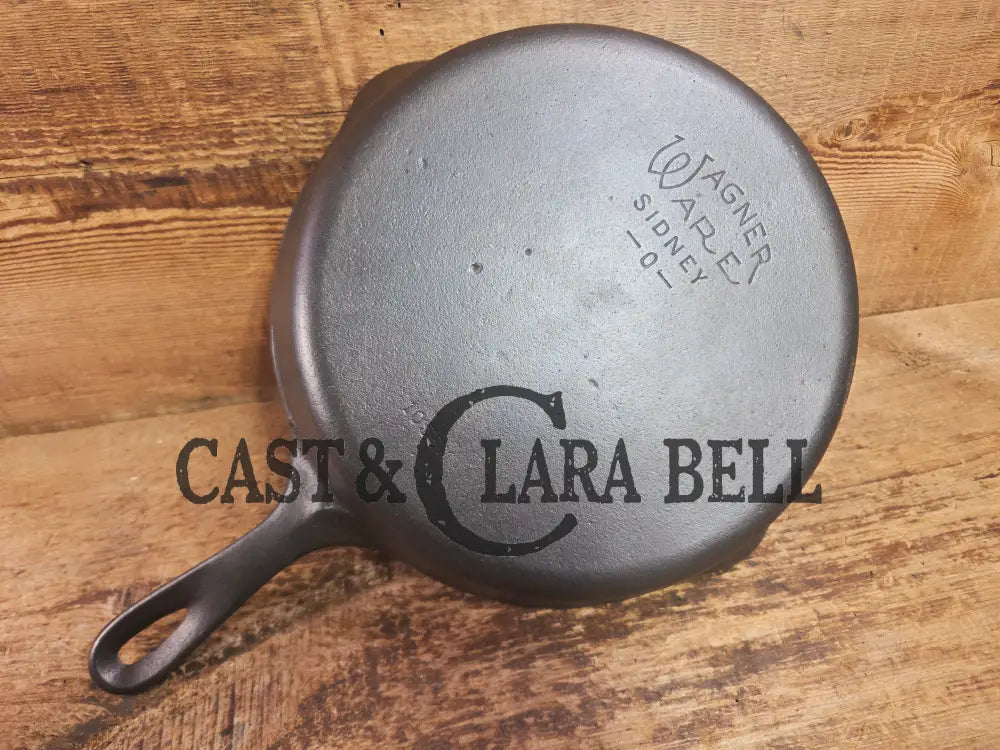 The Classic! 1930’s Wagner Ware #8 Cast Iron Skillet with Stylized Logo 1058 M Skillet