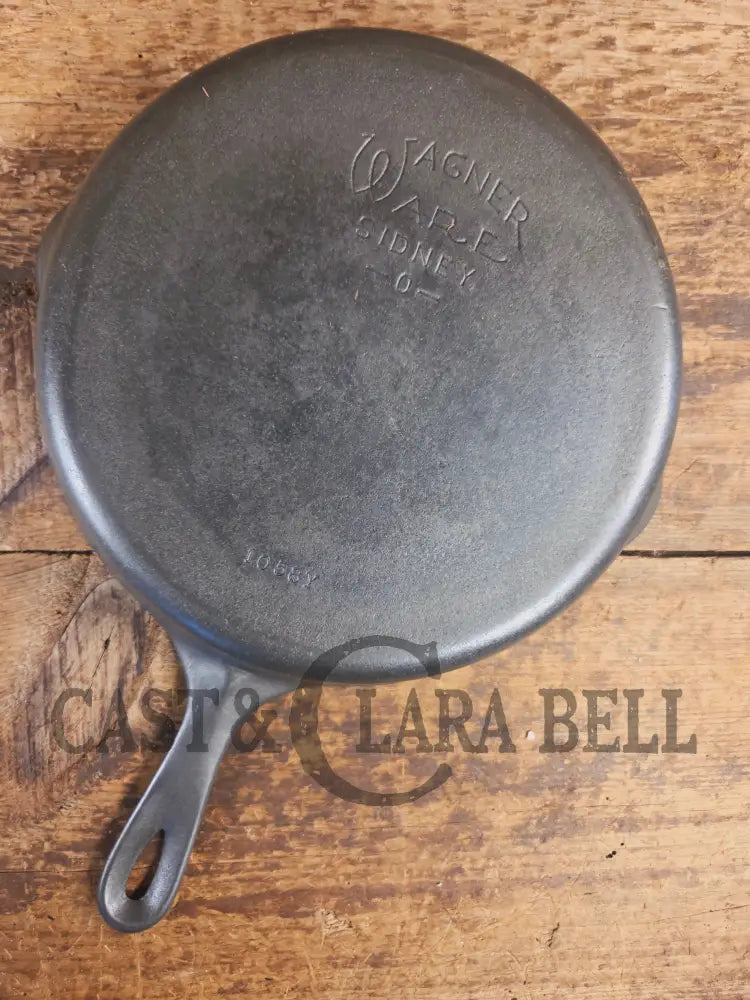 The Classic! 1930’s Wagner Ware #8 Cast Iron Skillet with Stylized Logo 1058 Y - Skillet