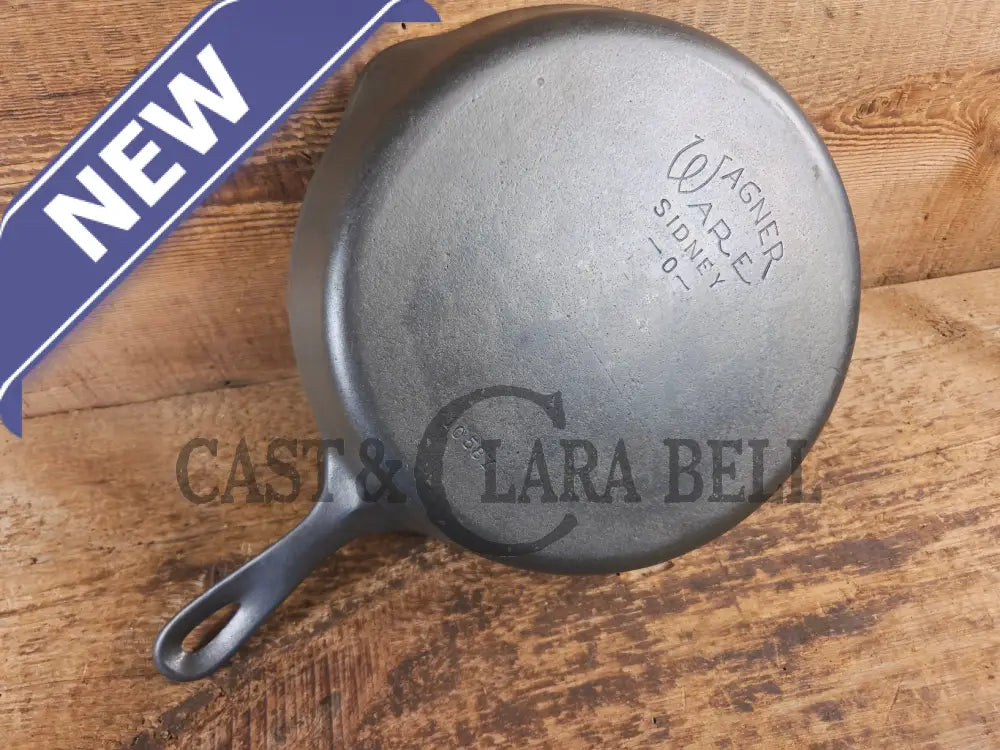 The Classic! 1930’s Wagner Ware #8 Cast Iron Skillet with Stylized Logo 1058 Y - Skillet