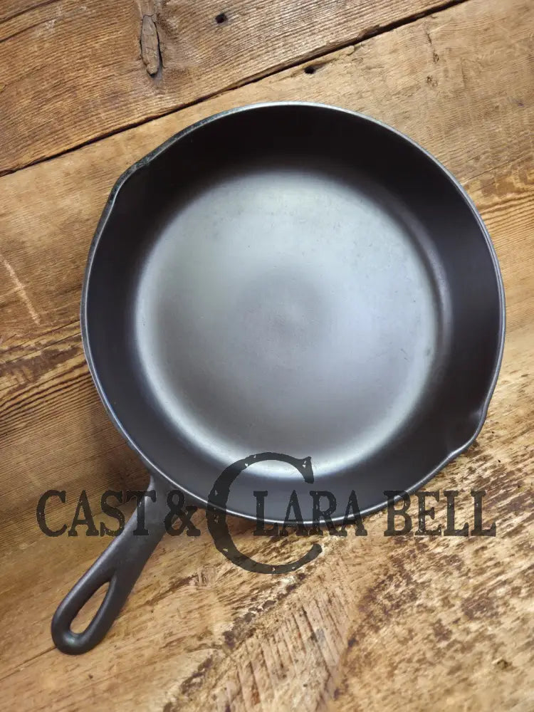 The Classic 8! 1940βs early Birmingham Stove & Range Red Mountain Series #8 Skillet 8C Skillet
