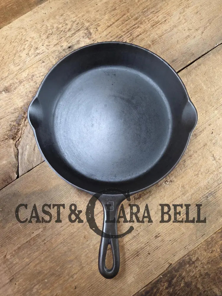 The Classic 8! 1940’s Griswold No. 8 Cast Iron Skillet with Small Block Logo 704 G Skillet
