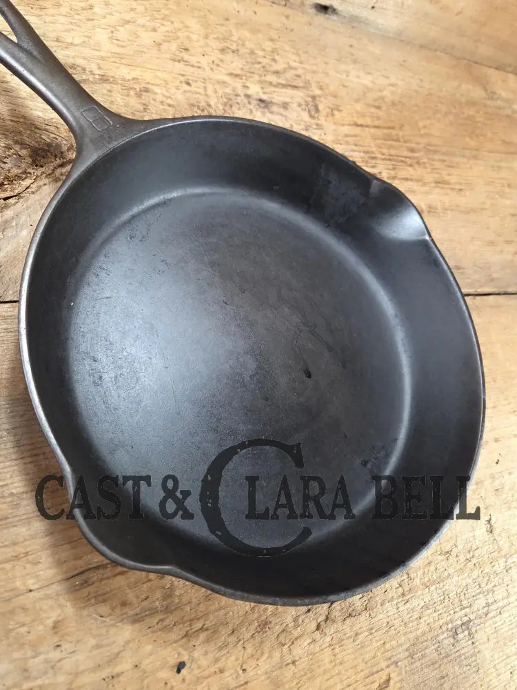 The Classic 8! 1940’s Griswold No. 8 Cast Iron Skillet with Small Block Logo 704 G Skillet