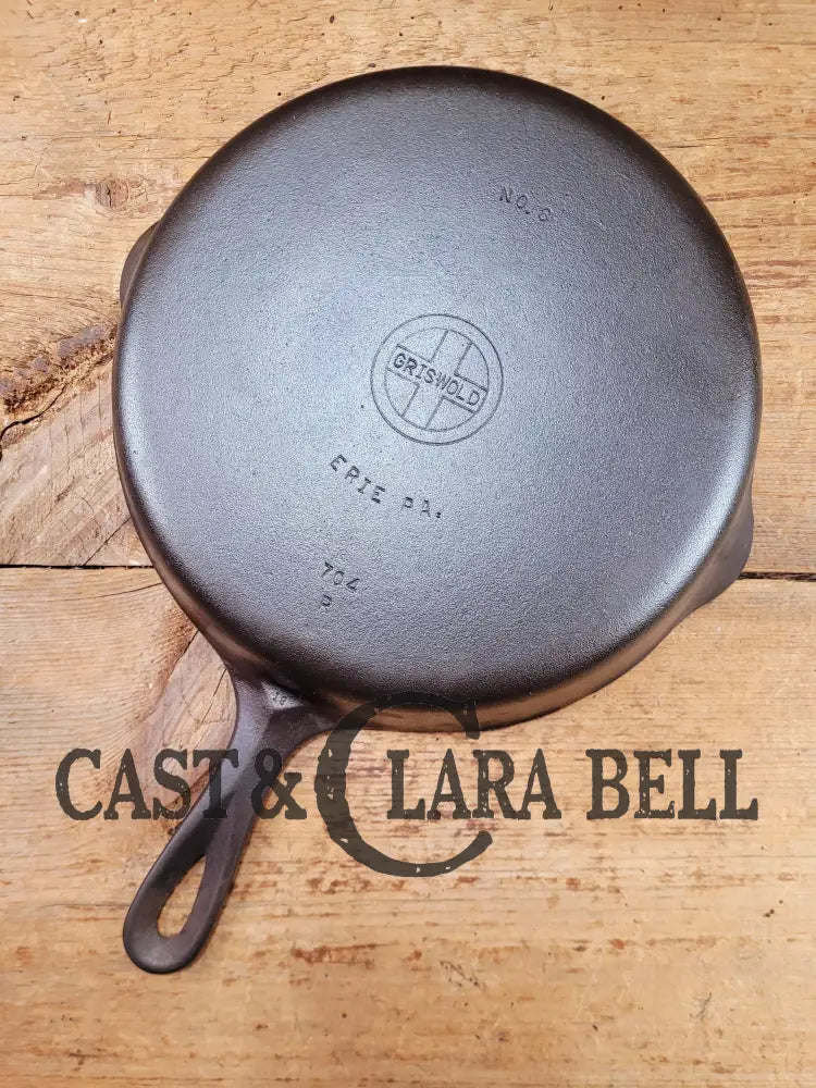 The Classic 8! 1940’s Griswold No. 8 Cast Iron Skillet with Small Block Logo 704 R Skillet