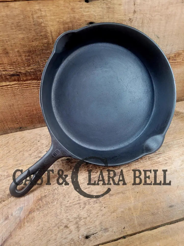 The Classic 8! 1940’s Griswold No. 8 Cast Iron Skillet with Small Block Logo 704 R Skillet