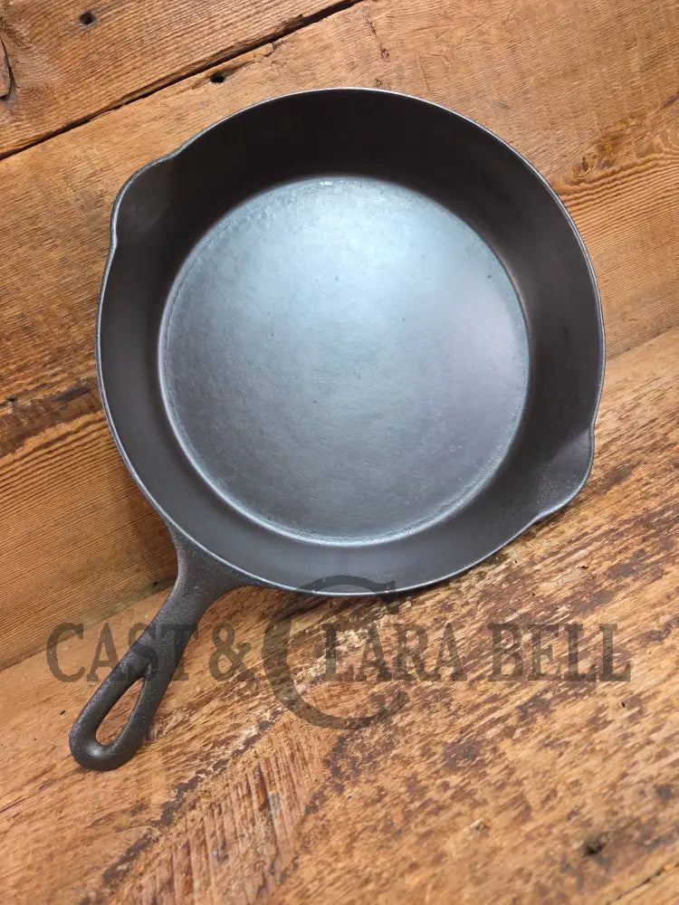 The Classic #8 Favorite made Puritan No. 8 Cast Iron Skillet Skillet