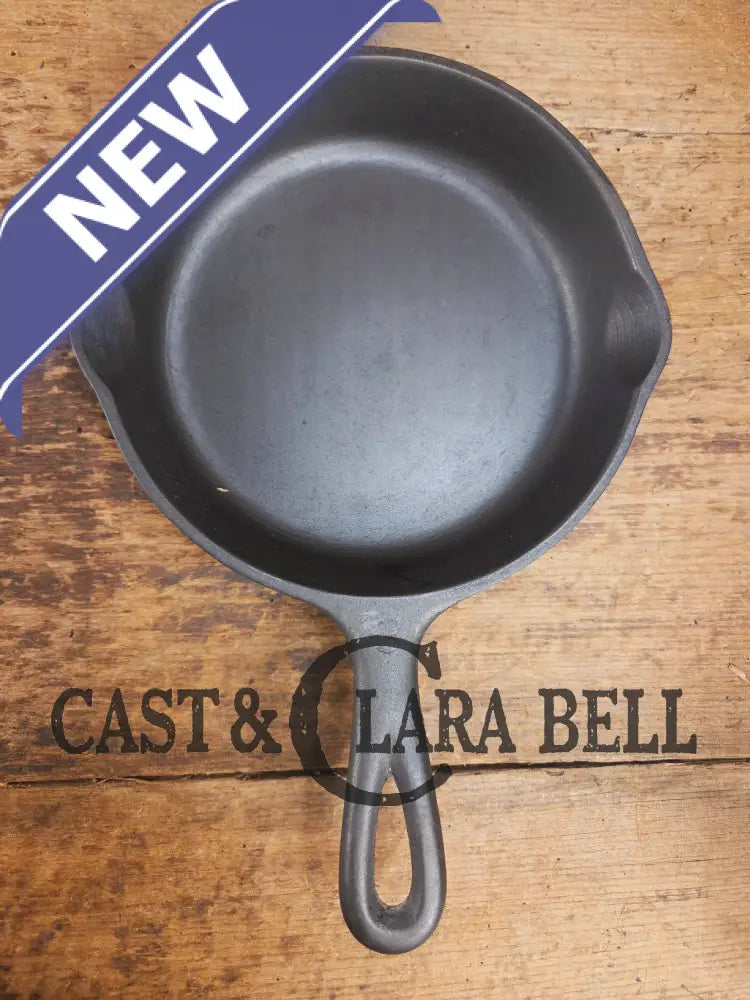 The Classic Egg Skillet. 1930’s Wagner Ware #3 Cast Iron Egg Skillet 1053 Z Skillet