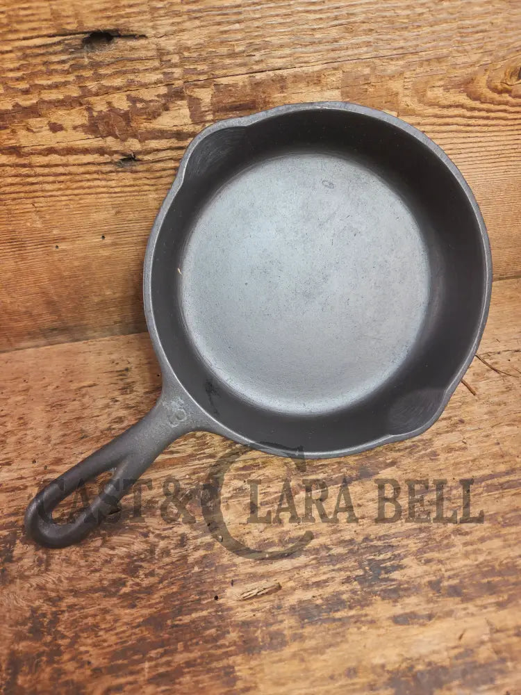 The Classic Egg Skillet. 1930βs Wagner Ware #3 Cast Iron Egg Skillet 1053 Z Skillet