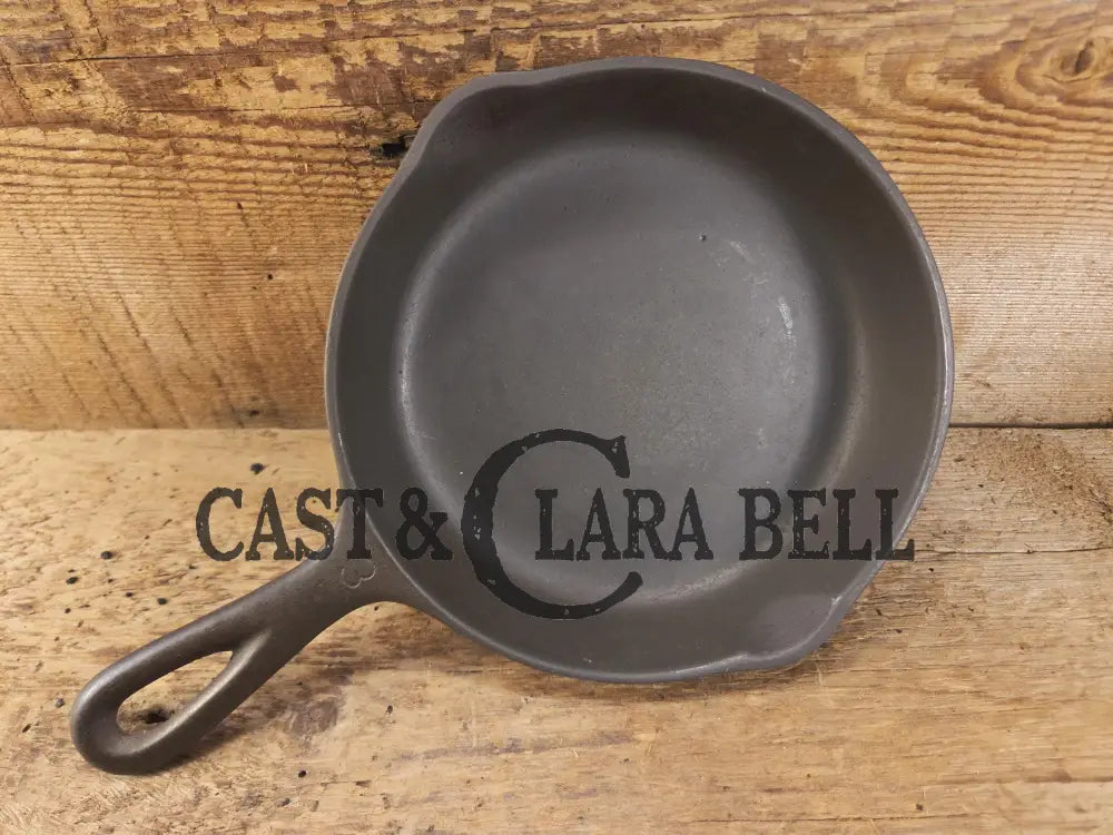 The Classic Egg Skillet. 1930βs Wagner Ware #3 Cast Iron Egg Skillet 1053 Z SC24 Skillet