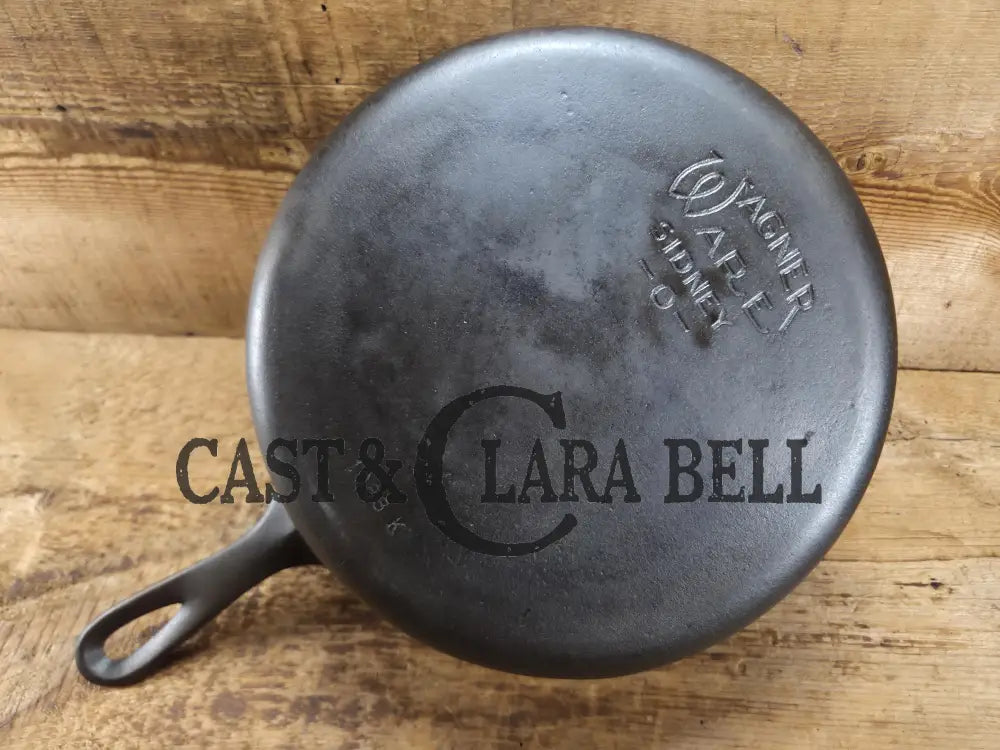 The Classic fryer! Our most popular Wagner Ware #8 Cast Iron Chicken Fryer 1088 K SC24 Skillet