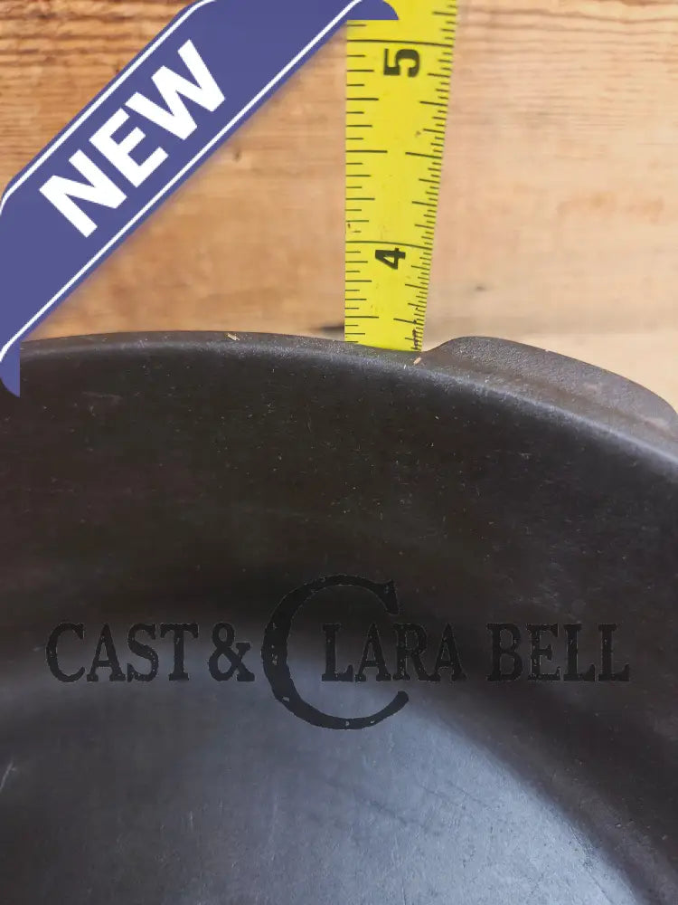 The Classic fryer! Our most popular Wagner Ware #8 Cast Iron Chicken Fryer 1088 Skillet