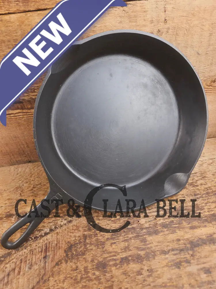 The Classic! Griswold #8 Skillet with Large Block Logo and Smooth Bottom Erie PA USA p/n 704 P - Skillet