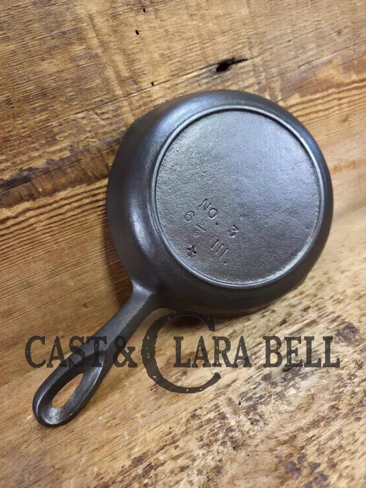 The Classic Southern Egg Skillet. Birmingham Stove & Range Century Series No. 3 Egg Skillet Skillet