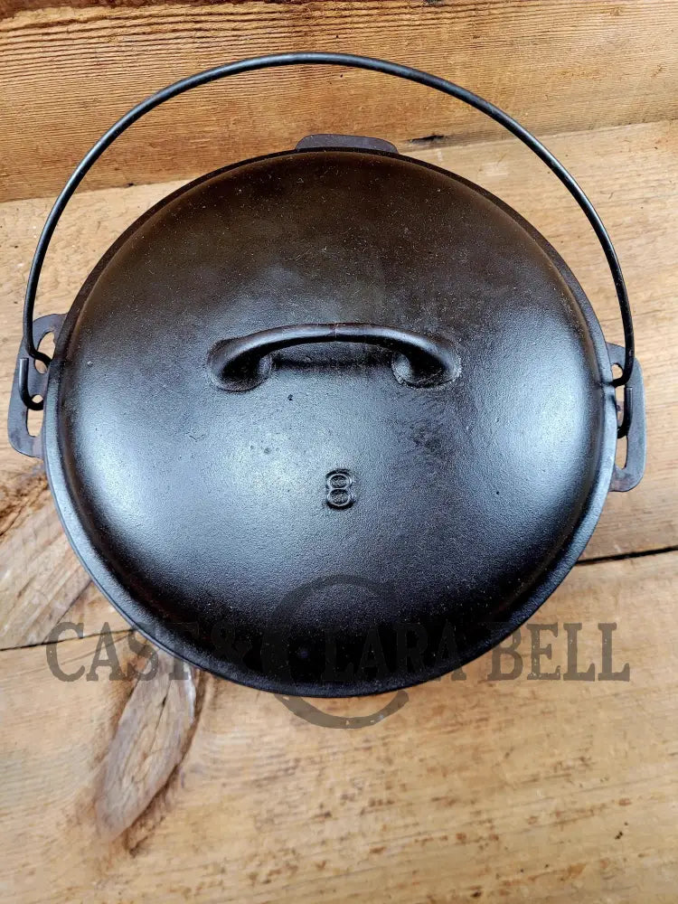 The Dutch Oven That Started It All! Elegant And Unknown ’Clara Bell’ Raised 8 Oven. This One