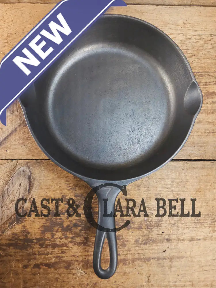 The illusive #7 1930’s Wagner Ware #7 Cast Iron Skillet 1057 Skillet