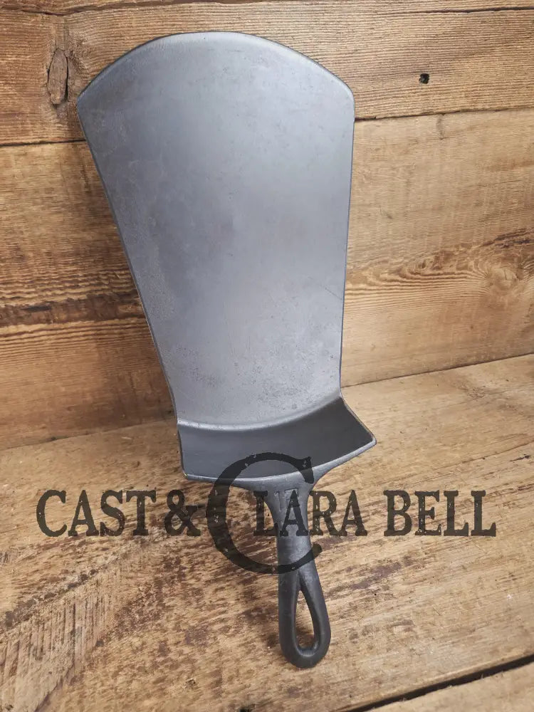 The MAC Daddy. Huge Repurposed Griswold Large Block #12 cast iron spatula. WOW almost the size of a pizza peal! Ready