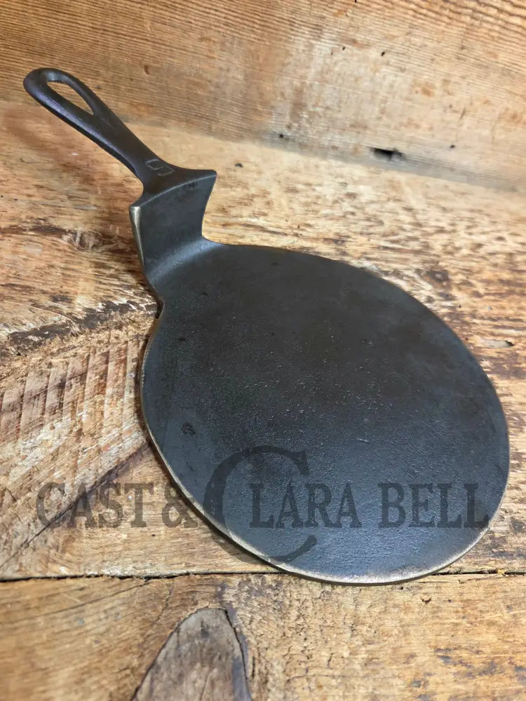 This is one of the COOLEST weβve made. Very Hard to Find #6 Griswold Victor skillet now up-cycled as a super unique