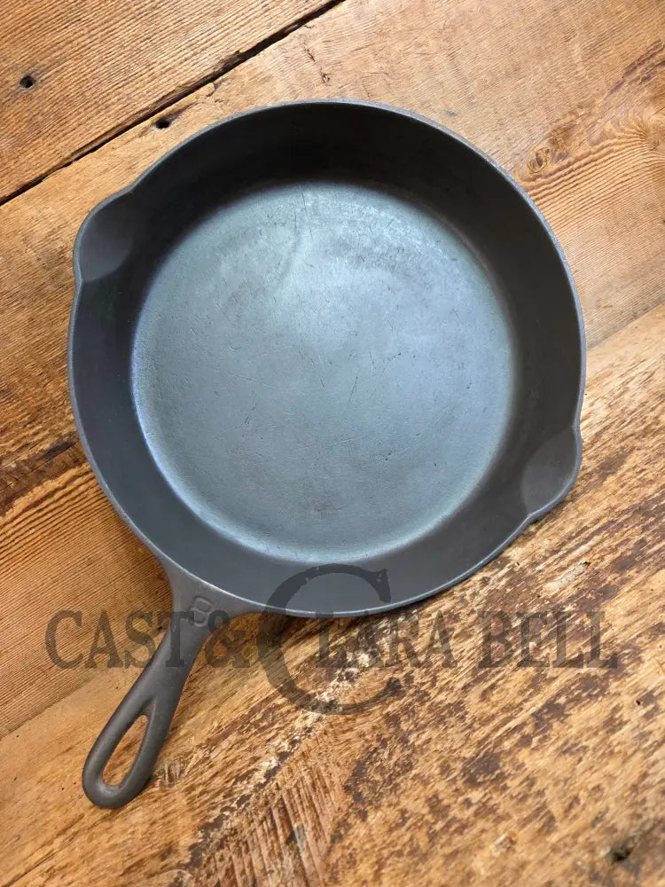 THIS pan! The Classic 1910-20βs Griswold #8 E.P.U. Skillet with Heat Ring and Large Block Slant Logo 704 E - Skillet