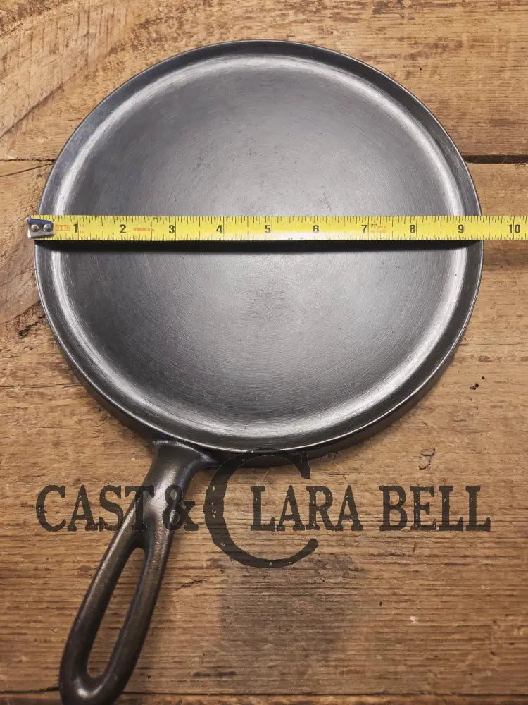 Top seller! 1920’s Wagner Logo #8 Griddle. Great for easy small meals looks GREAT in the kitchen! Griddle