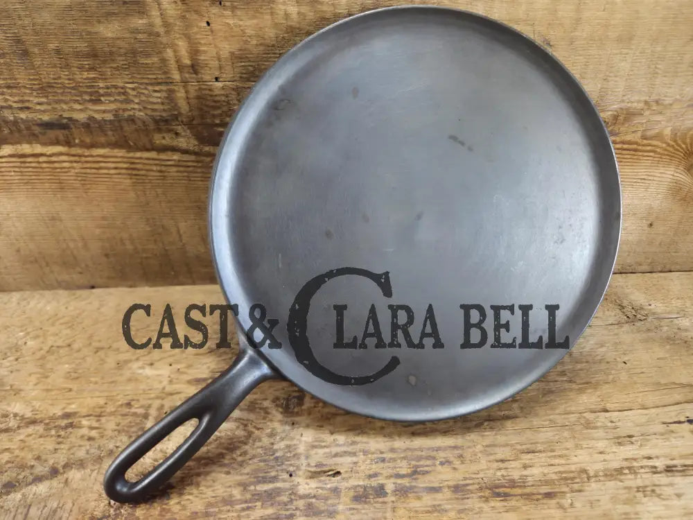 Top seller! 1920’s Wagner Logo #8 Griddle. Great for easy small meals looks GREAT in the kitchen! Griddle