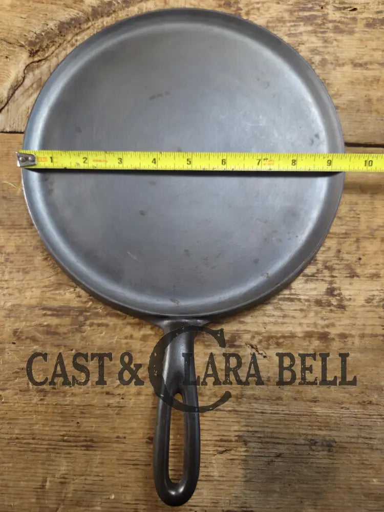 Top seller! 1920’s Wagner Logo #8 Griddle. Great for easy small meals looks GREAT in the kitchen! Griddle