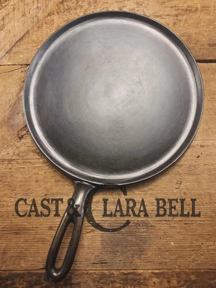 Top seller! 1920’s Wagner Logo #8 Griddle. Great for easy small meals looks GREAT in the kitchen! Griddle