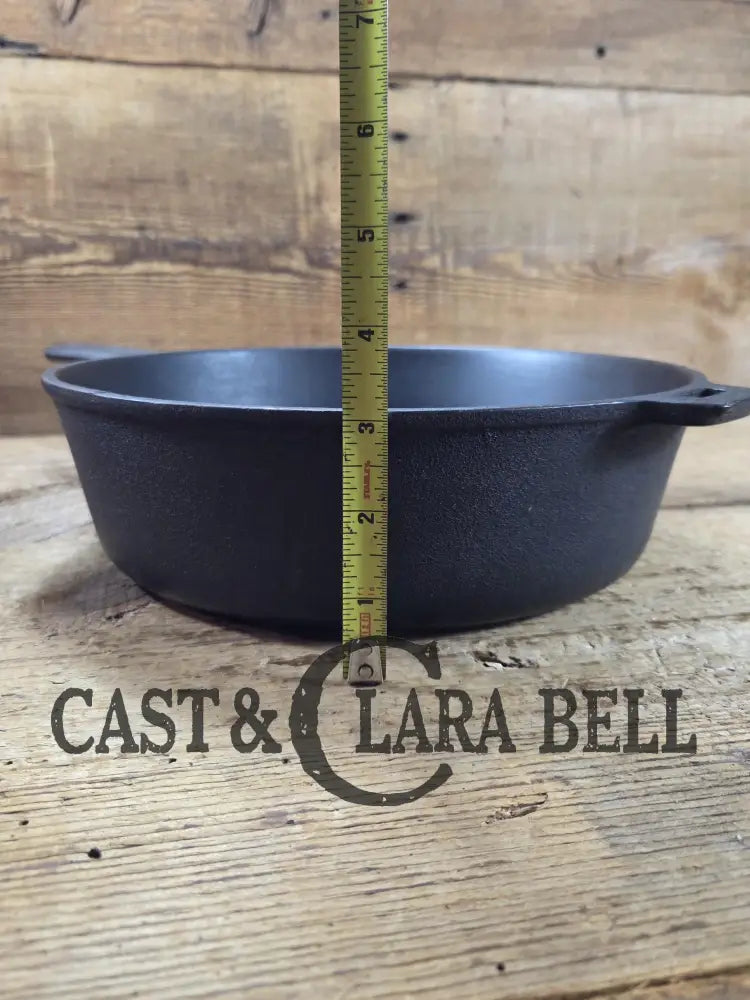 Top Seller! 1930s era Gorgeous Wagner #8 cast iron ’Chicken Fryer’ deep skillet with Sawtooth style lid 1088 F Skillet