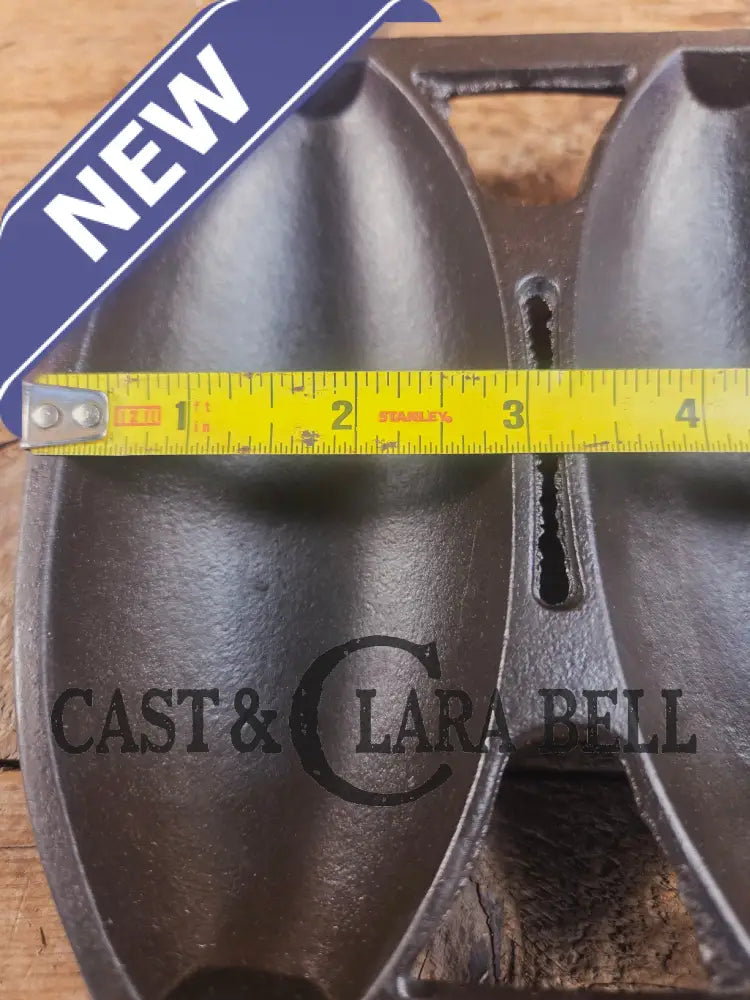 Tough one to find! Early 1900’s Wagner 4 Cup Vienna Pan #4 - H. Makes wonderful rolls & cornbread! Bakeware