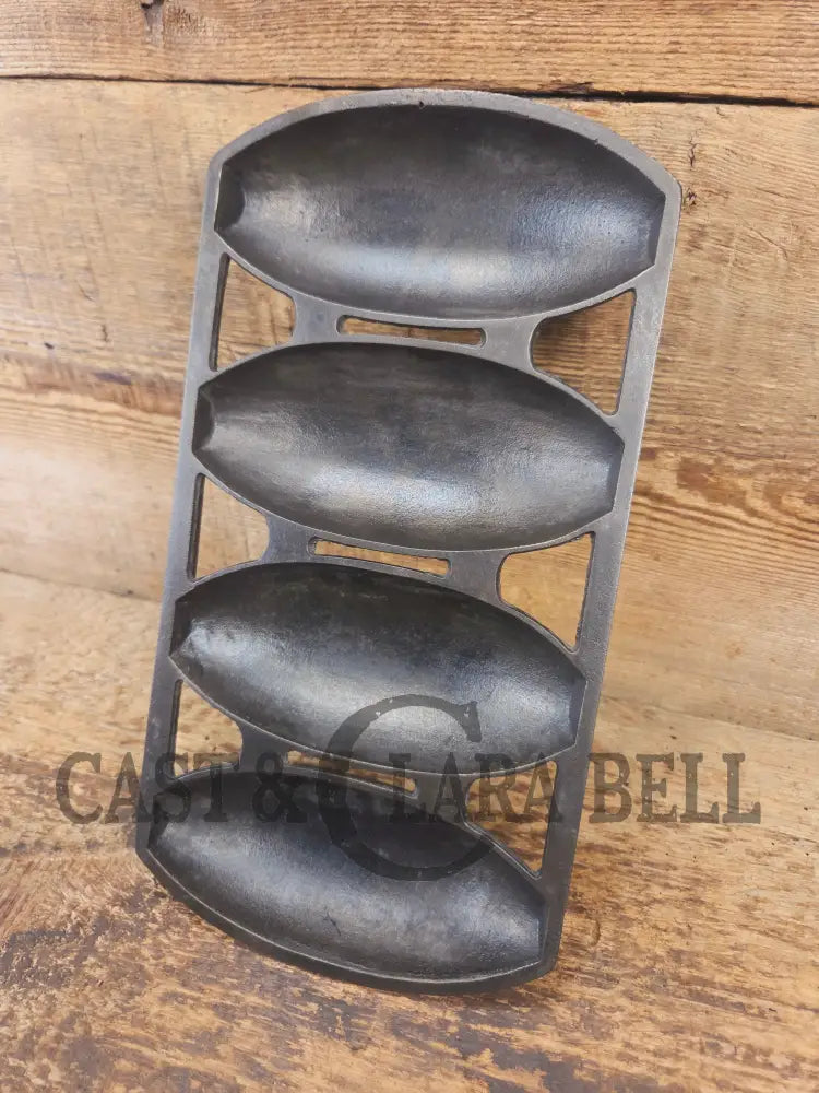 Tough one to find! Early 1900’s Wagner 4 Cup Vienna Pan. Makes wonderful rolls & cornbread! (Copy) - Bakeware