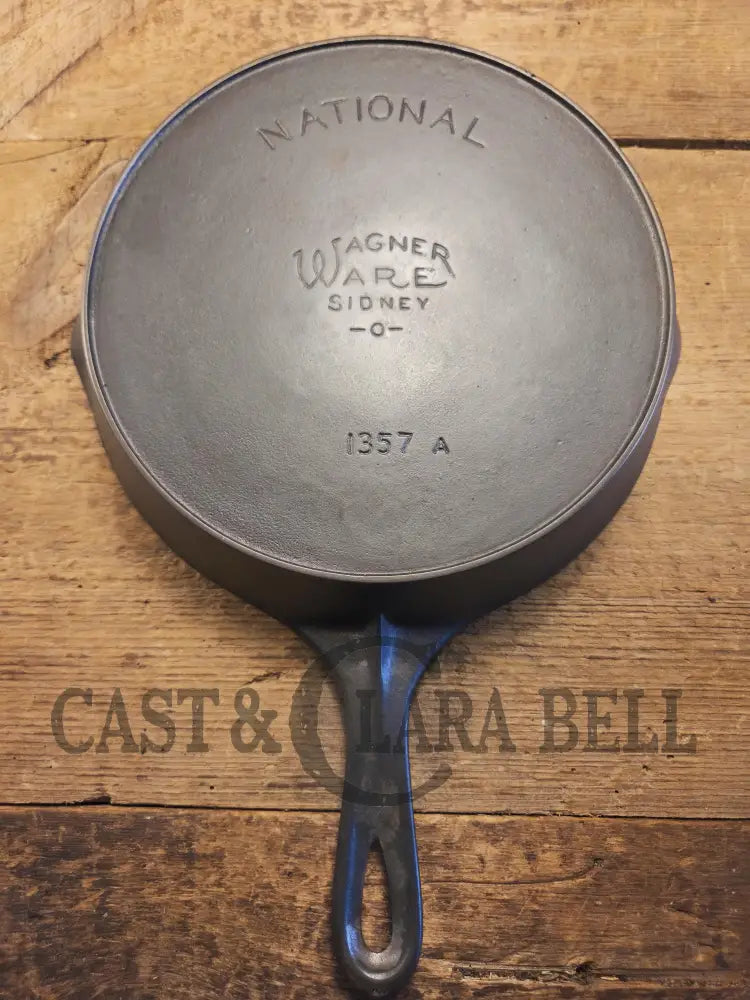 Tough to find! 1920βs era Wagner made National / Wagner Ware dual logo #7 (1357) Center logo cast iron skillet with