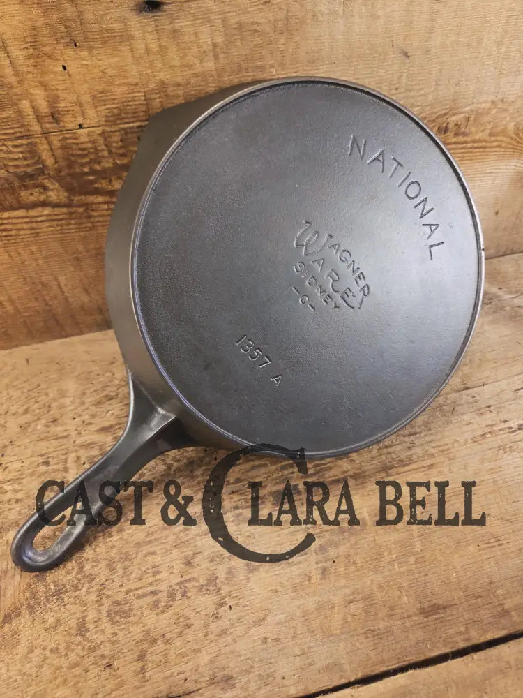 Tough to find! 1920’s era Wagner made National / Wagner Ware dual logo #7 (1357) Center logo cast iron skillet with