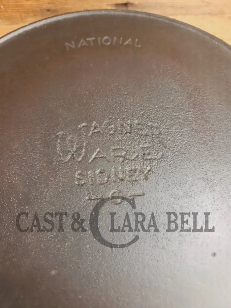 Tough to find! 1920’s era Wagner made National / Wagner Ware dual logo #9 (1359) Center logo cast iron skillet with