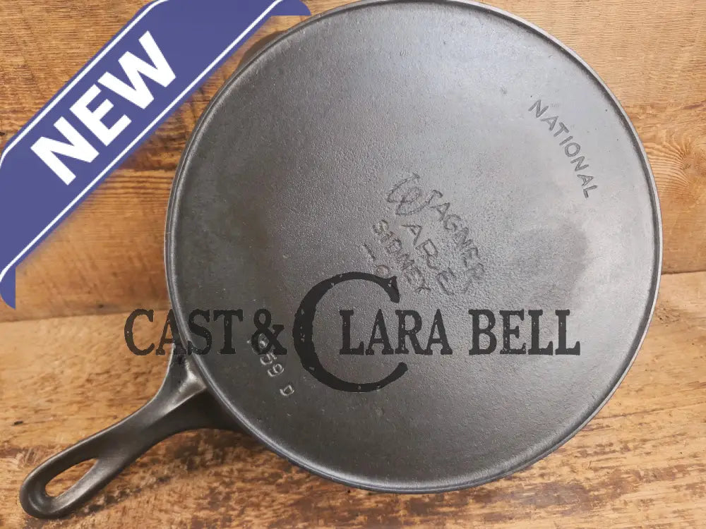 Tough to find! 1920โs era Wagner made National / Wagner Ware dual logo #9 (1359) Center logo cast iron skillet with