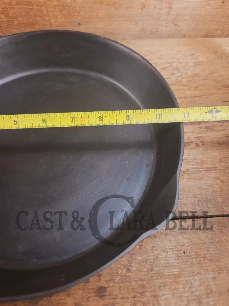 Tough to find! 1920’s era Wagner made National / Wagner Ware dual logo #9 (1359) Center logo cast iron skillet with
