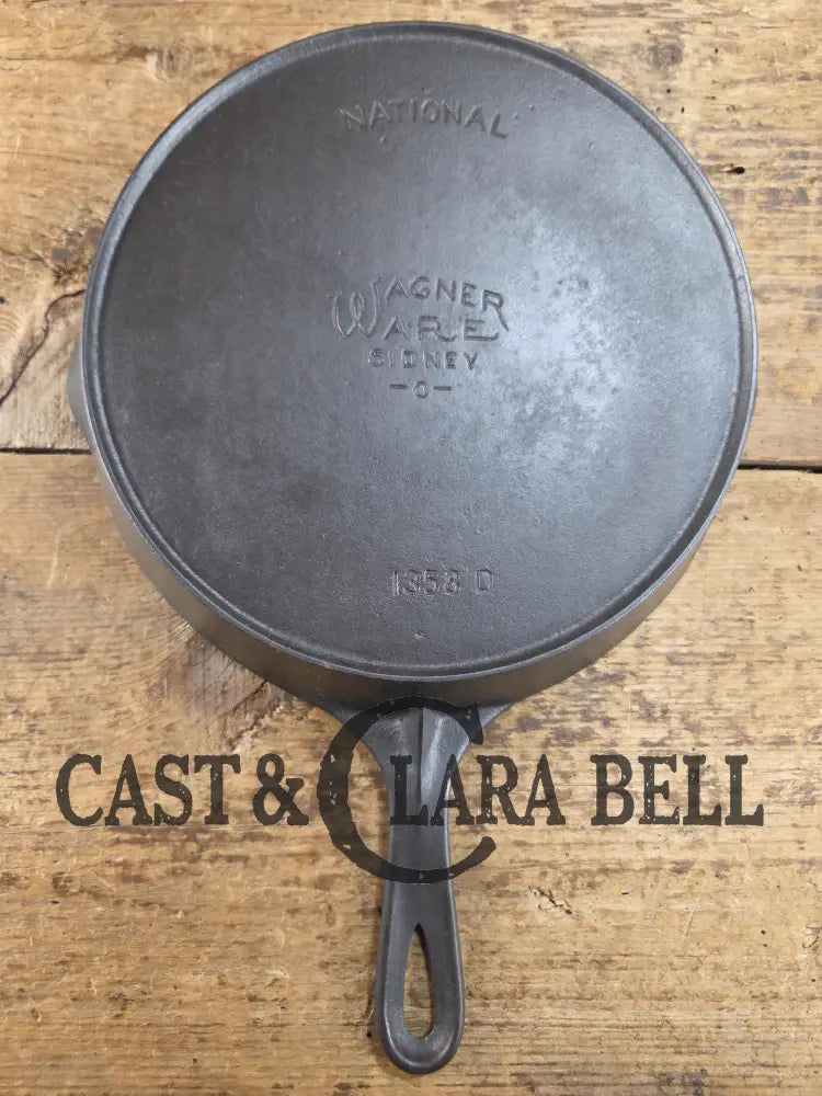 Tough to find! 1924 Wagner made National / Wagner Ware dual logo #8 (1358) Center logo cast iron skillet with Heat Ring