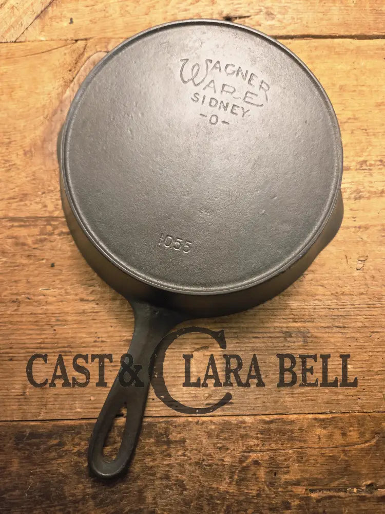 Tough to find! 1924 Wagner Ware Sidney -O- #1055 cast iron skillet. Wonderful saute skillet for sides.