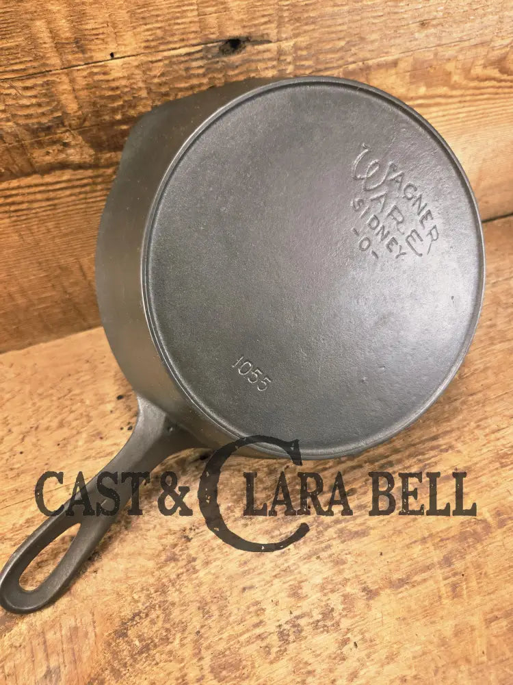 Tough to find! 1924 Wagner Ware Sidney -O- #1055 cast iron skillet. Wonderful saute skillet for sides.