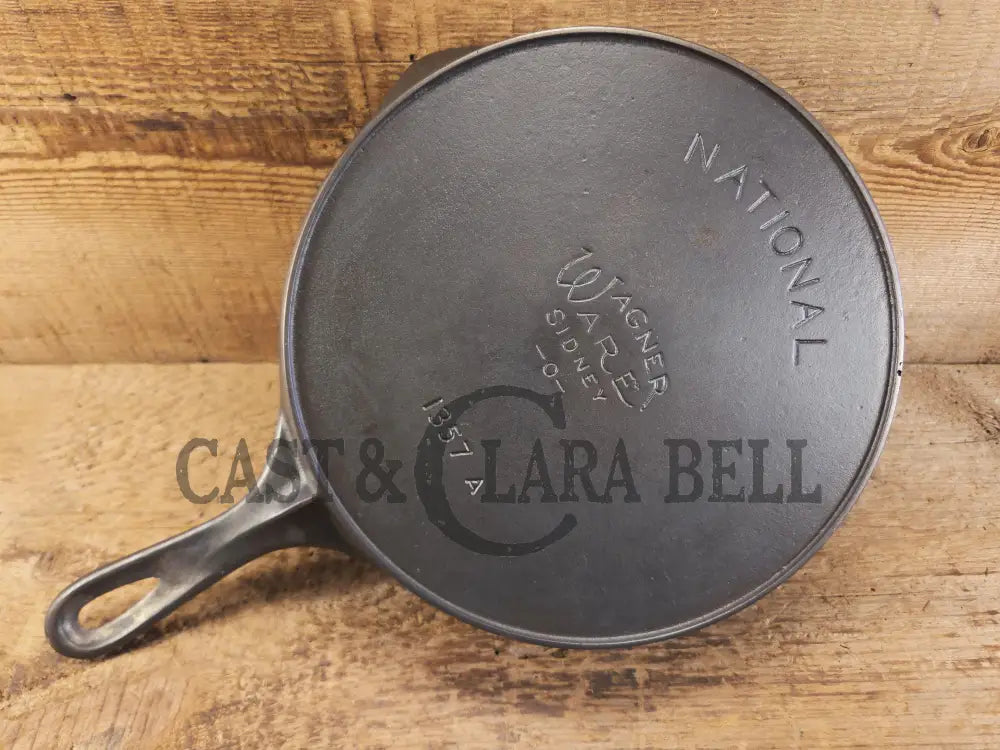 Tough to find! 1920βs era Wagner made National / Wagner Ware dual logo #7 (1357) Center logo cast iron skillet with