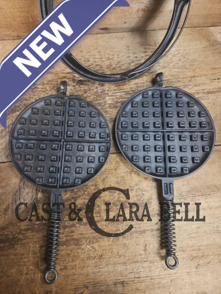 Tougher to find 1920’s Early Wagner Ware Stylized logo 1408 #8 Waffle Iron with short Base! Waffle Iron