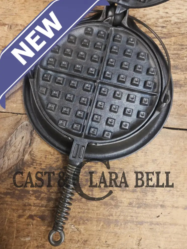 Tougher to find 1920’s Early Wagner Ware Stylized logo 1408 #8 Waffle Iron with short Base! Waffle Iron