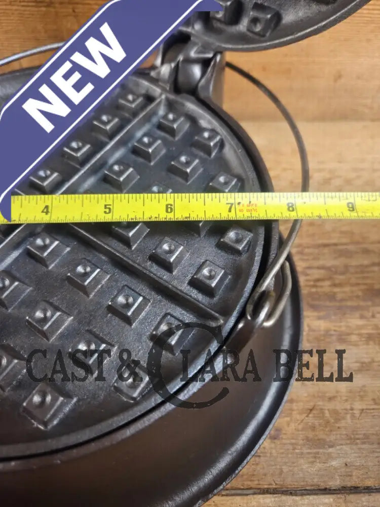 Tougher to find 1920βs Early Wagner Ware Stylized logo 1408 #8 Waffle Iron with tall Base! Waffle Iron