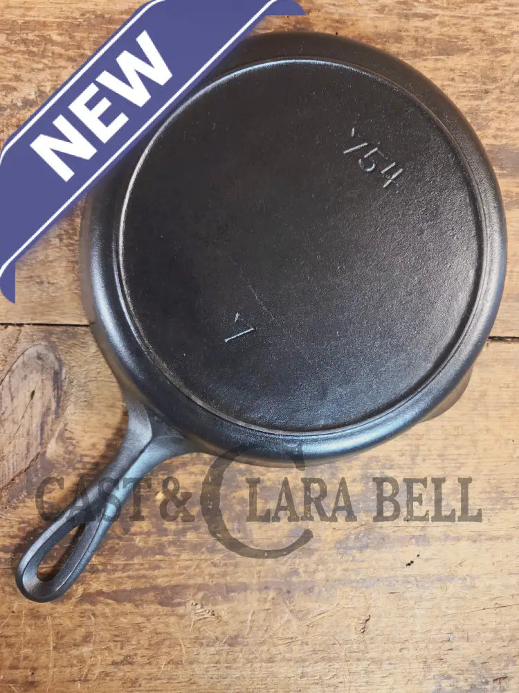 Tougher to find! 1930’s era Griswold #7 Cast Iron Skillet with Heat Ring 754. Similar to the Victor design. Great pan!