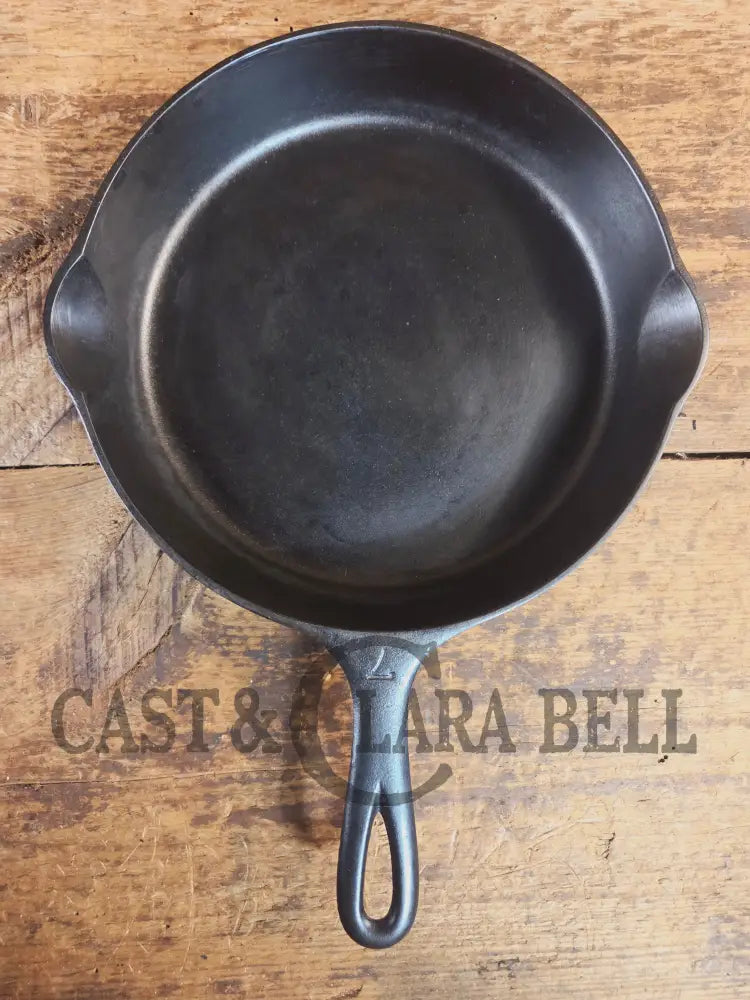 Tougher to find! 1930’s era Griswold #7 Cast Iron Skillet with Heat Ring 754. Similar to the Victor design. Great pan!