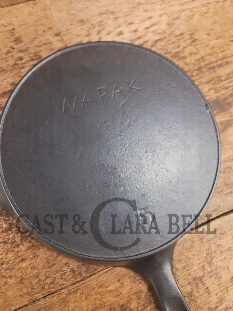 Tougher to find! Gorgeous early 1900βs Wapak #5 Block Logo Cast Iron Skillet with Heat Ring. Fully restored and ready