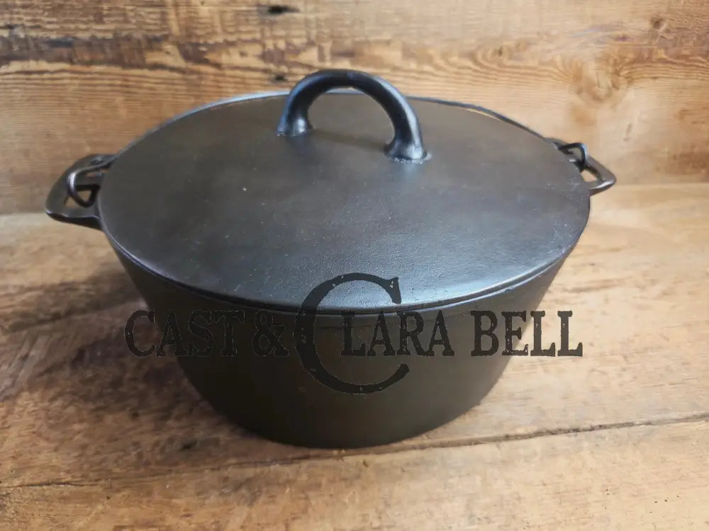 Tougher to find! Gorgeous early 1900’s Wapak #8 Stright Logo Cast Iron Dutch Oven. Fully restored and ready to use.