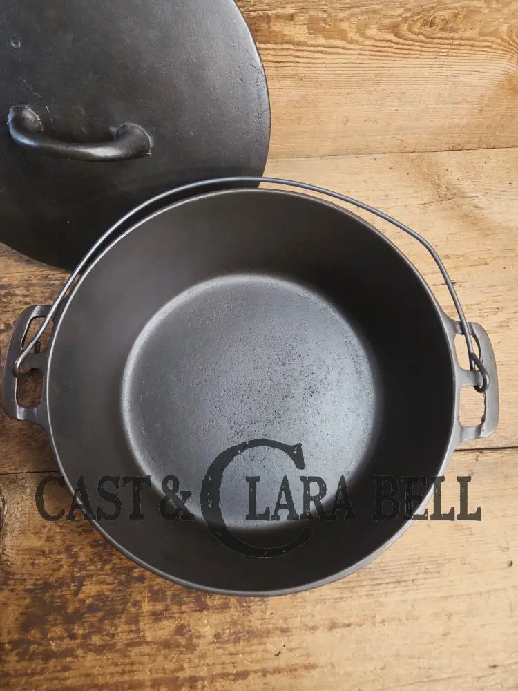 Tougher to find! Gorgeous early 1900’s Wapak #8 Stright Logo Cast Iron Dutch Oven. Fully restored and ready to use.