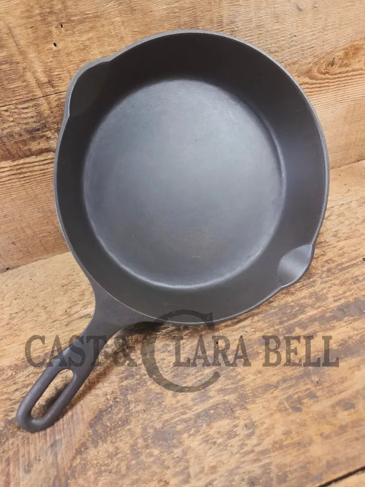 Tougher to find. Griswold Iron Mountain #6 Cast Iron Egg Skillet with Heat Ring 1081 - Skillet