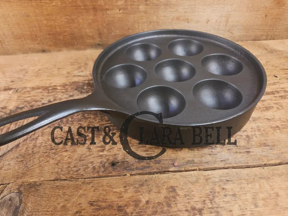Trending! Beautiful Griswold No. 32 Cast Iron Aebleskiver 962. Awesome poached eggs! Skillet