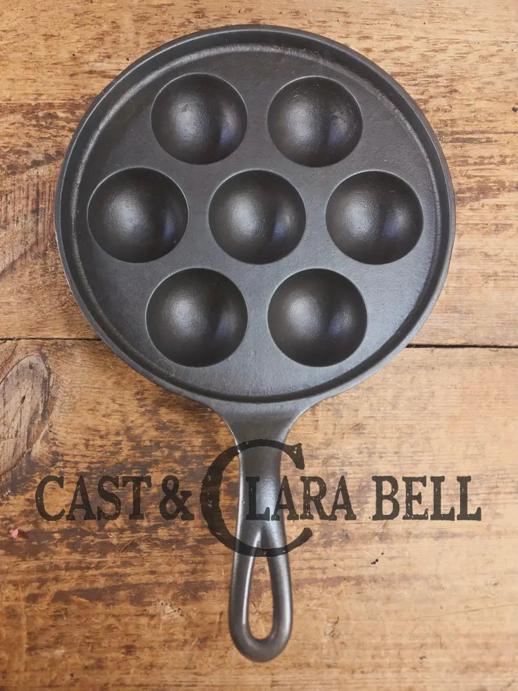 Trending! Beautiful Griswold No. 32 Cast Iron Aebleskiver 962. Awesome poached eggs! Skillet