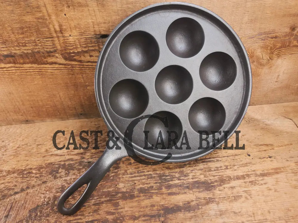 Trending! Beautiful Griswold No. 32 Cast Iron Aebleskiver 962. Awesome poached eggs! Skillet